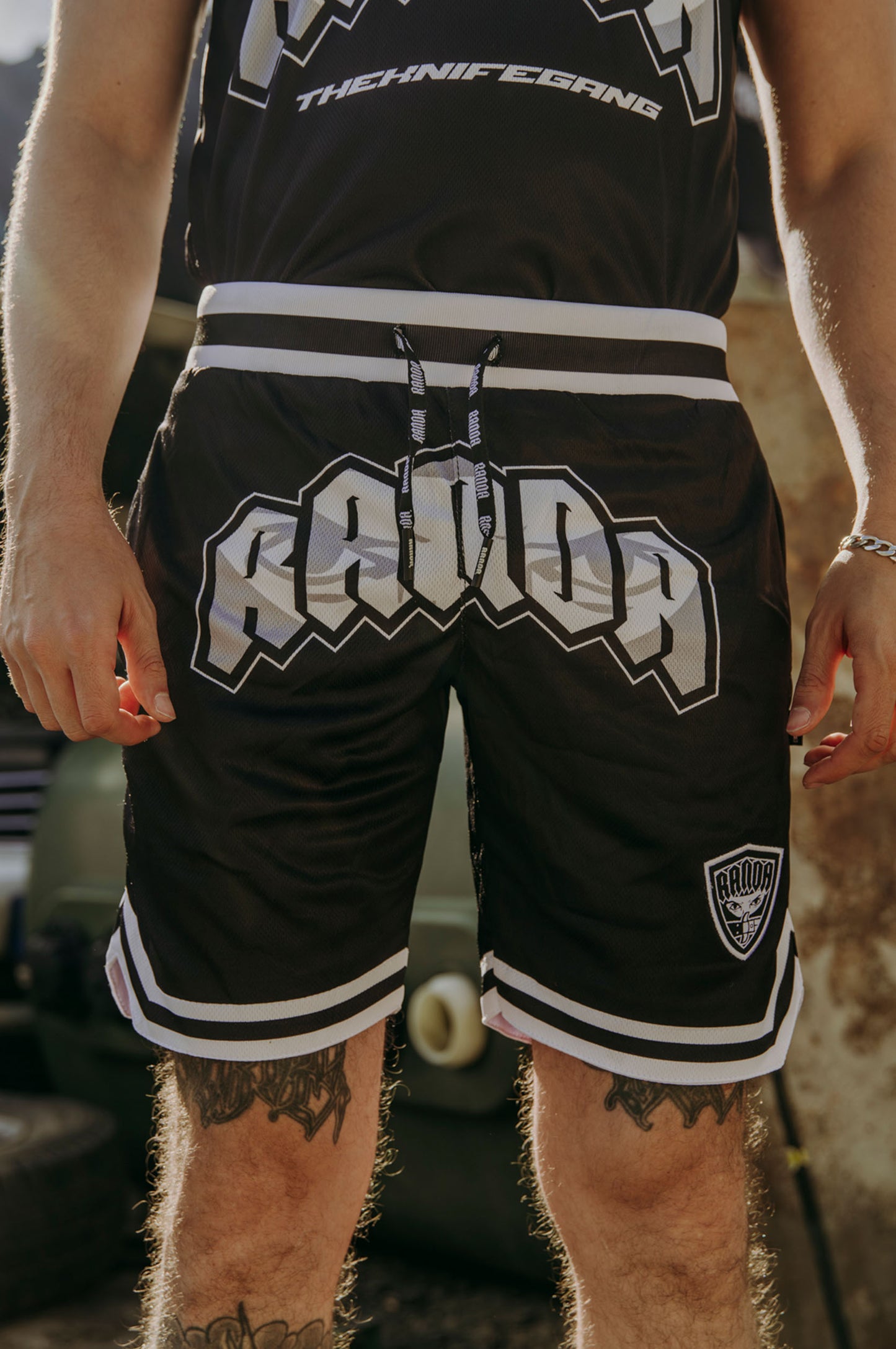 FACELESS BASKETBALL SHORT
