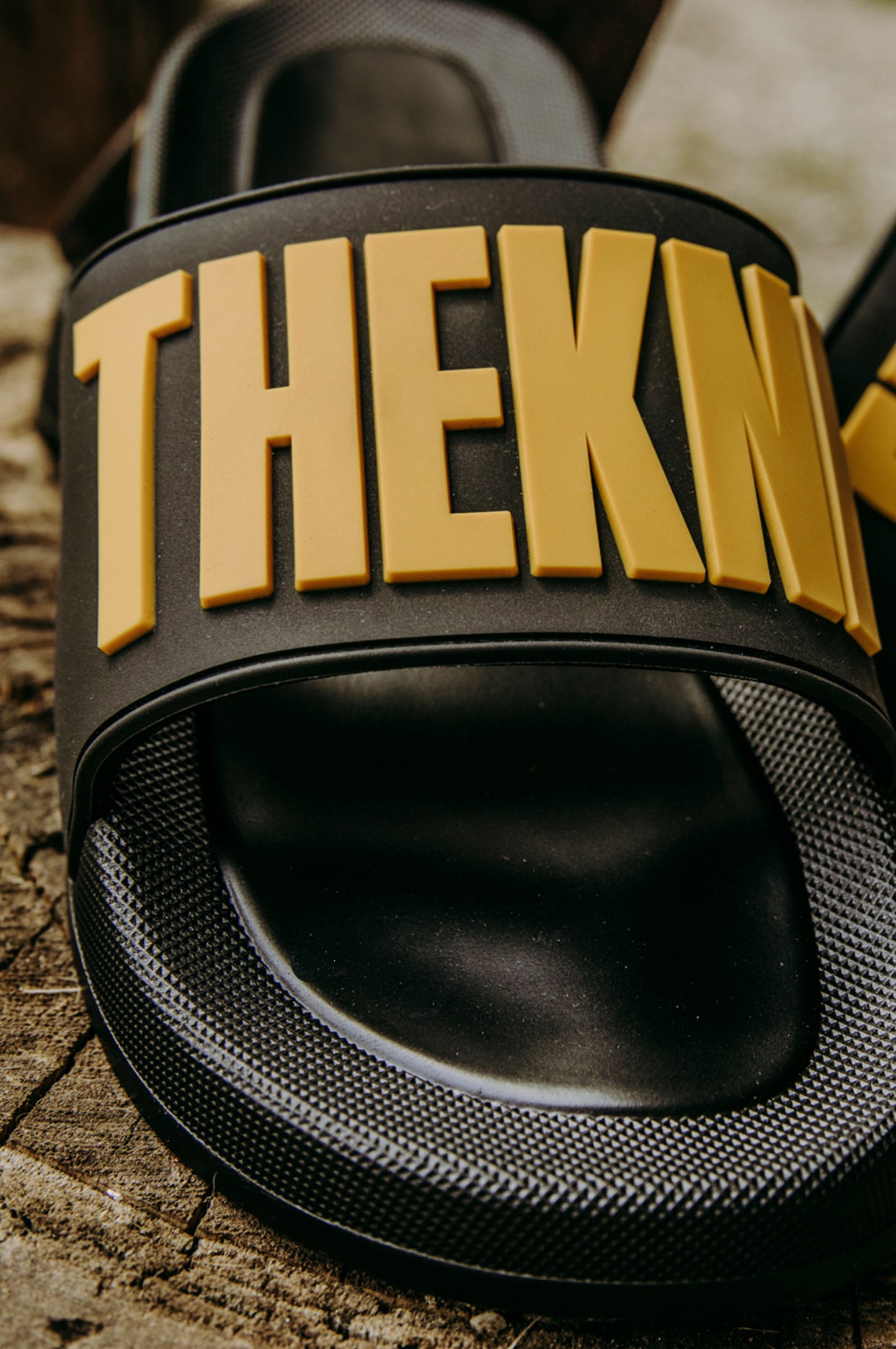 THEKNIFEGANG SLIDES
