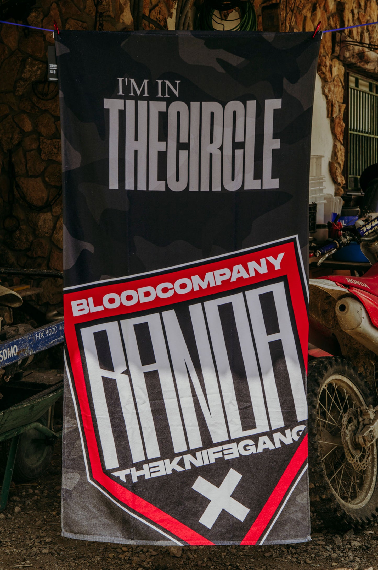 SYNDICATE TOWEL