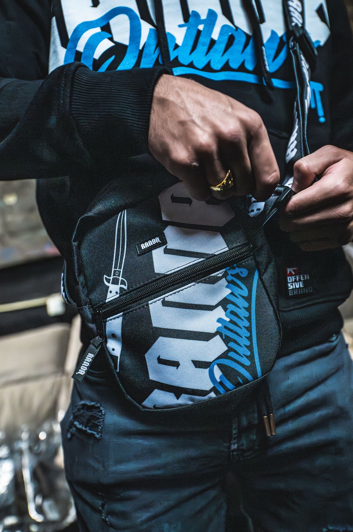OUTLAWS SHOULDER BAG