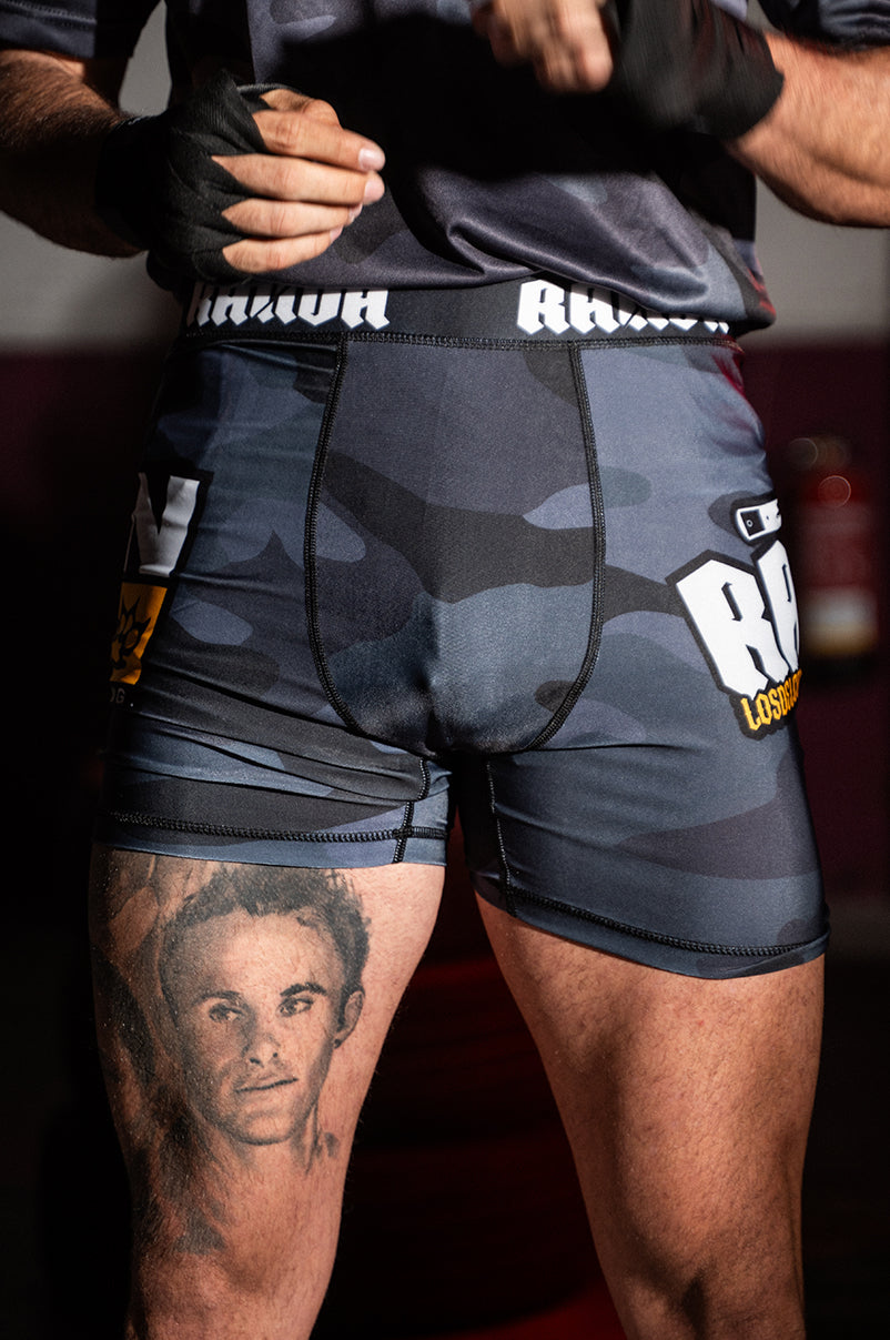 THE KNIFE GANG COMPRESSION SHORT [BLACKCAMO & YELLOW]