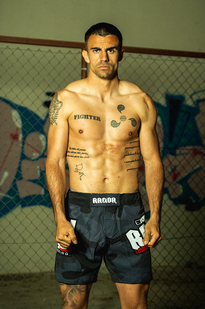 THE KNIFE GANG MMA SHORT [BLACKCAMO & RED]