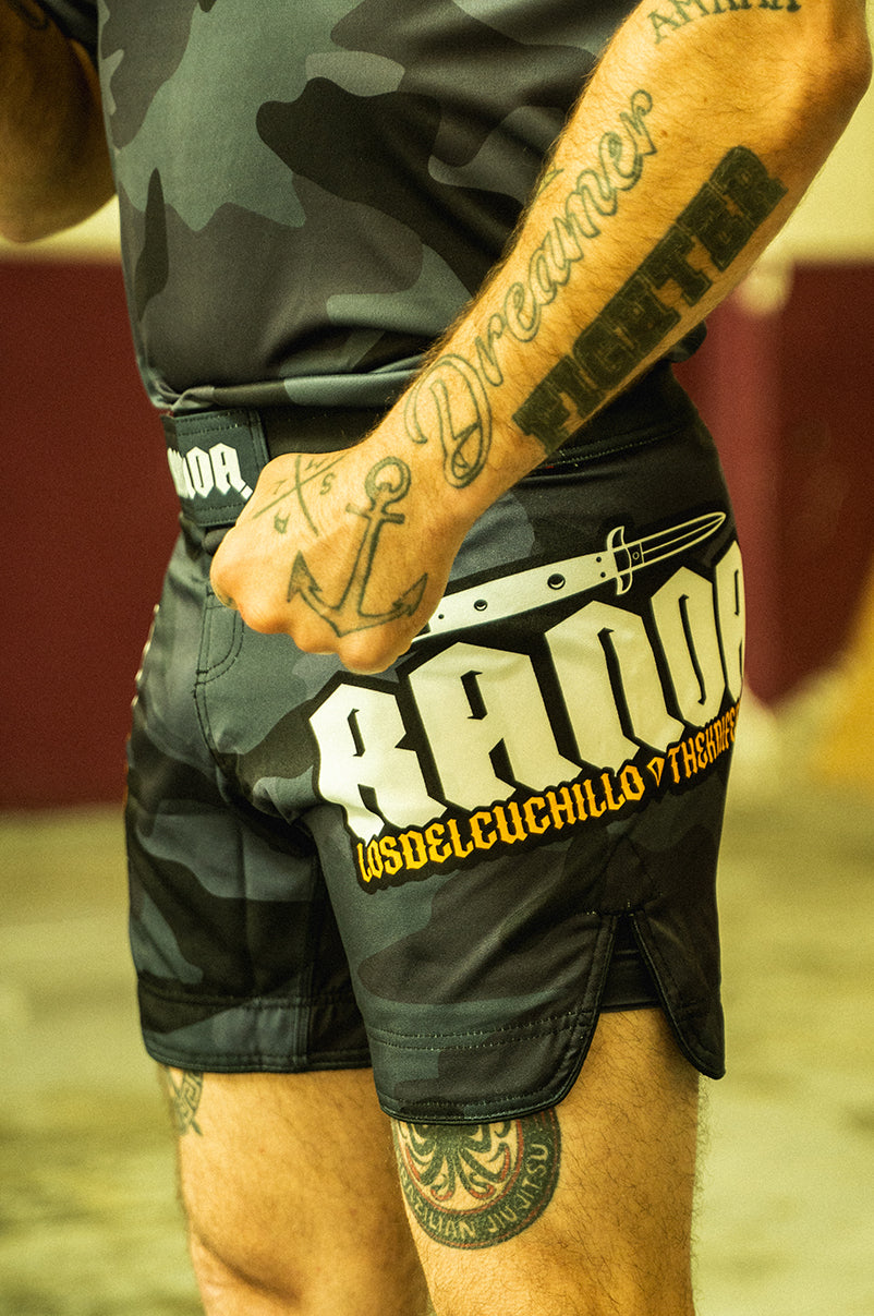 THE KNIFE GANG MMA SHORT [BLACKCAMO & YELLOW]