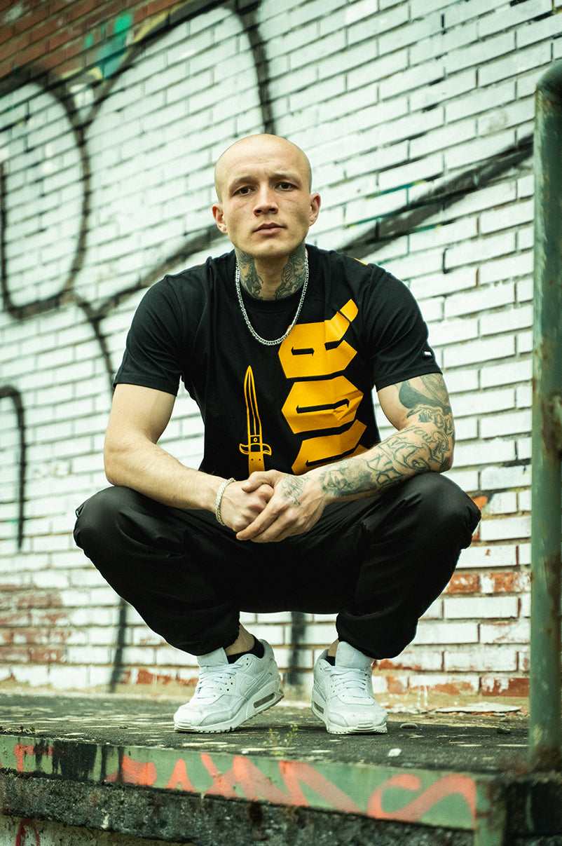 OUTLAW T-SHIRT [CYRILLIC EDITION] GOLDEN