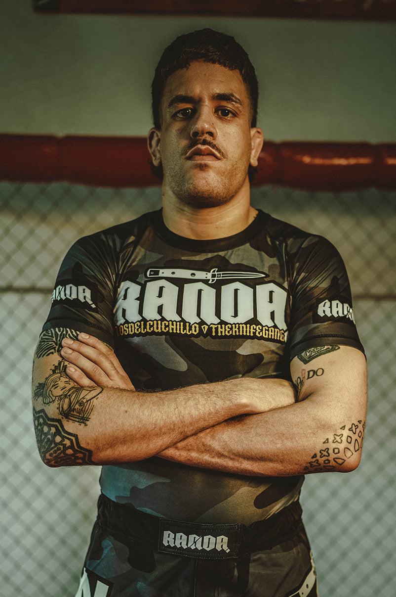 THE KNIFE GANG RASHGUARD [BLACKCAMO & YELLOW]