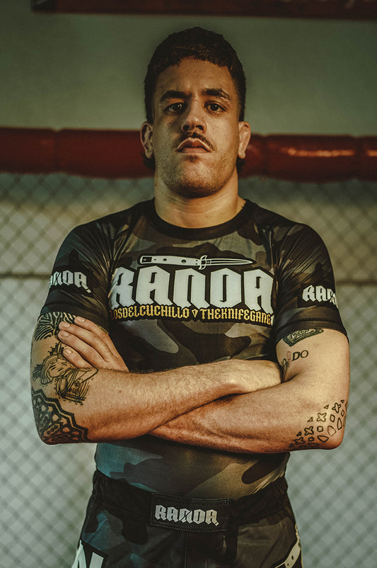 THE KNIFE GANG RASHGUARD [BLACKCAMO & YELLOW]