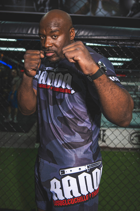 THE KNIFE GANG RASHGUARD [BLACKCAMO & RED]